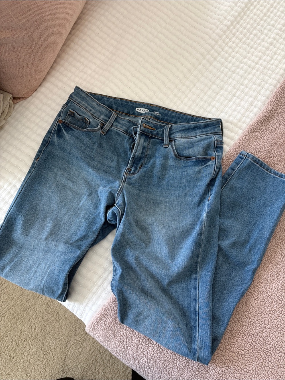 Old Navy Straight-Leg Jeans in Medium Blue Wash